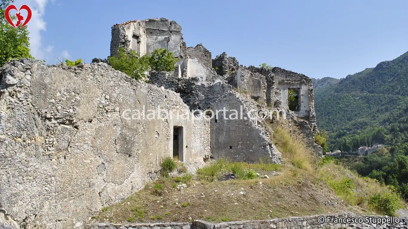 Castello di Papasidero Castello di Papasidero