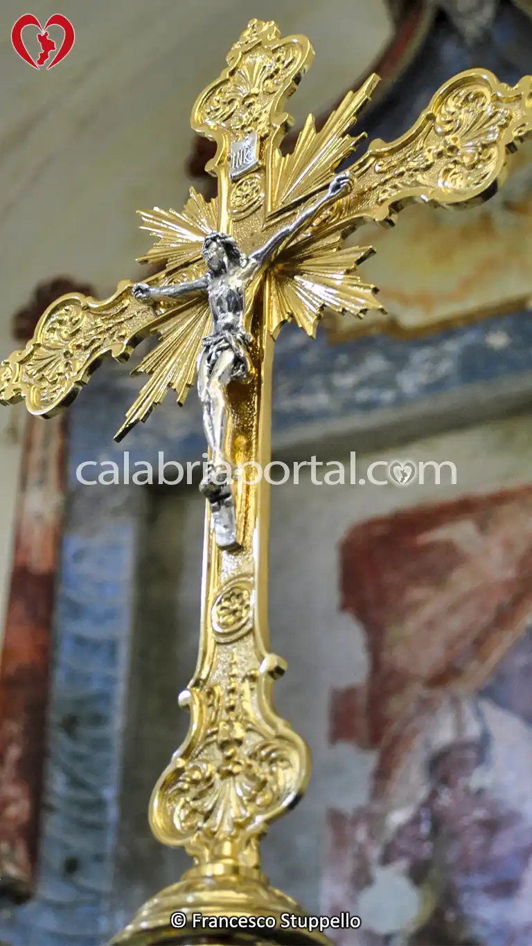 Crocifisso del Santuario di Papasidero Crocifisso del Santuario di Papasidero