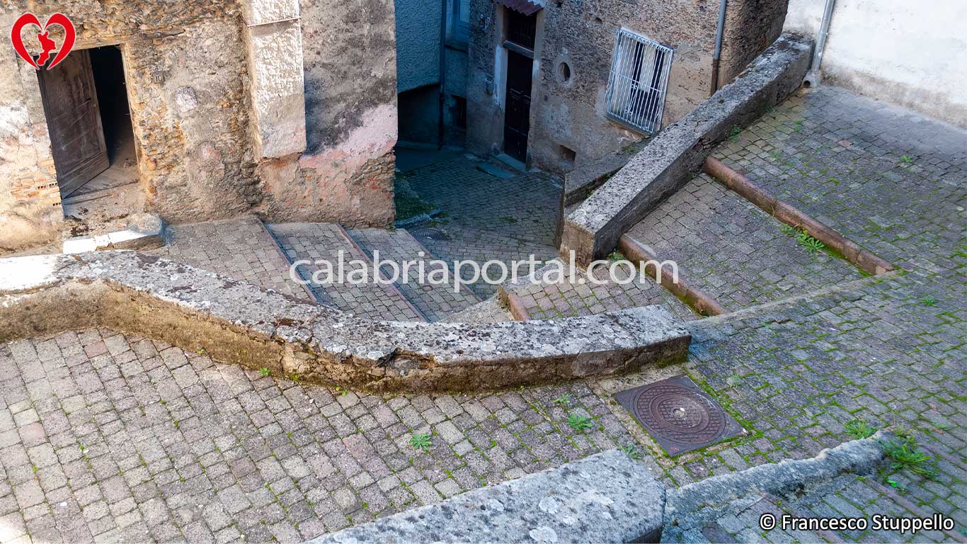 Scorcio di Parenti (CS) Scorcio di Parenti (CS)