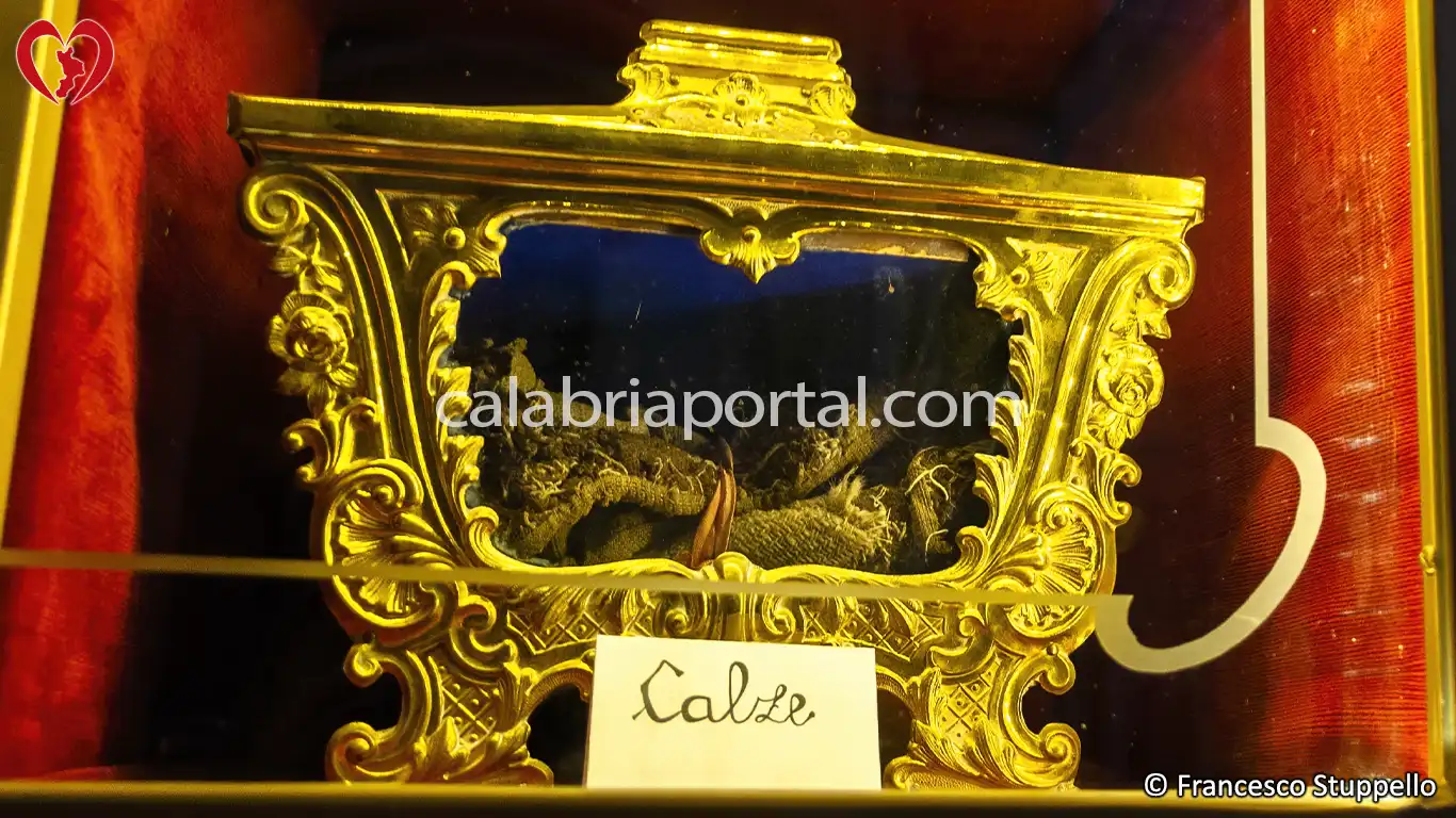 La Calza: Reliquia di San Francesco a Paterno Calabro La Calza: Reliquia di San Francesco a Paterno Calabro