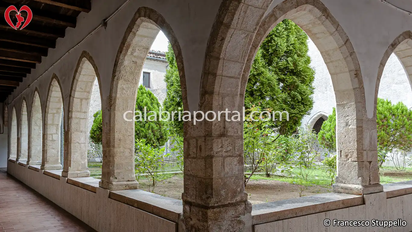 Il Chiostro del Santuario di Paterno Calabro
