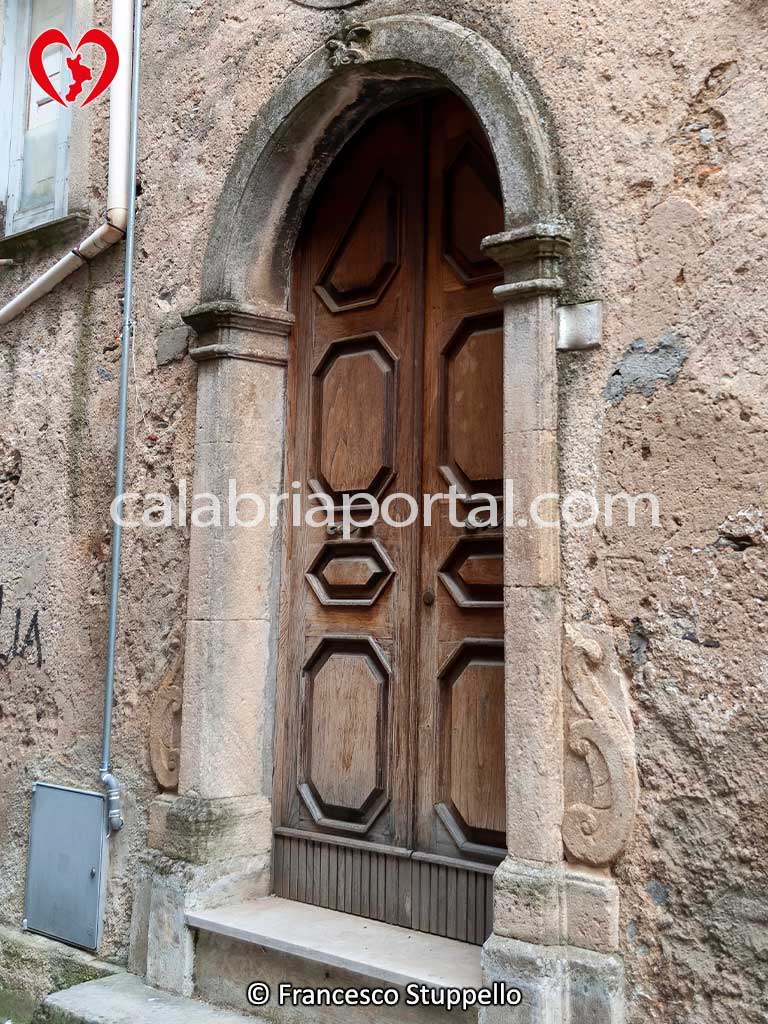 Portale Lapideo di Pedivigliano (CS)
