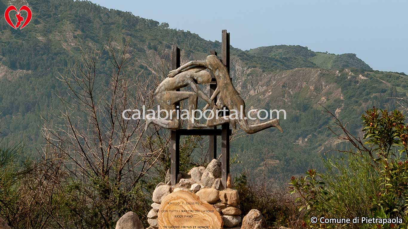 Monumento ai Caduti sul Lavoro di Pietrapaola (CS)