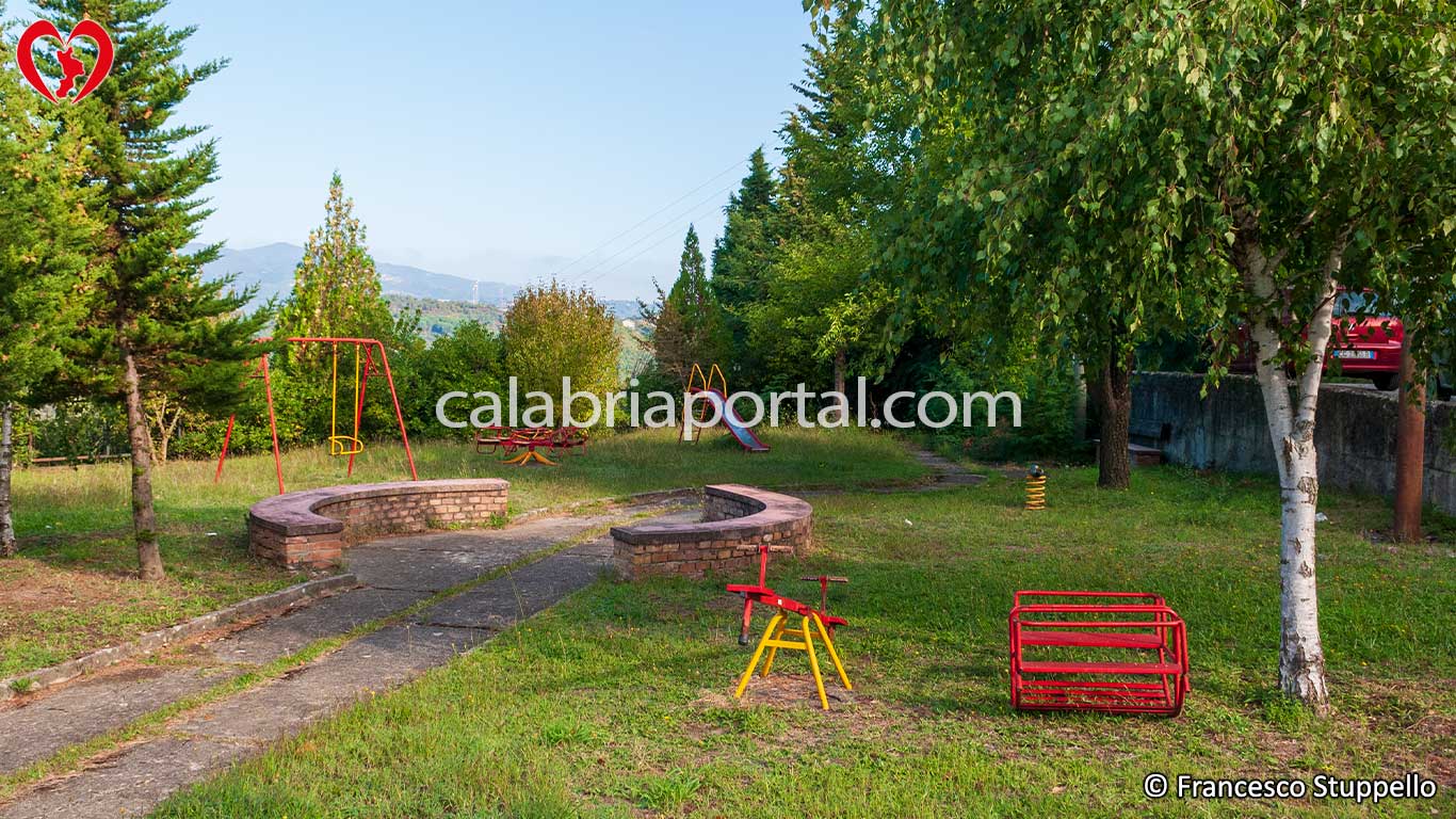 Parco Giochi per Bambini a Pittarella (CS) Parco Giochi per Bambini a Pittarella (CS)
