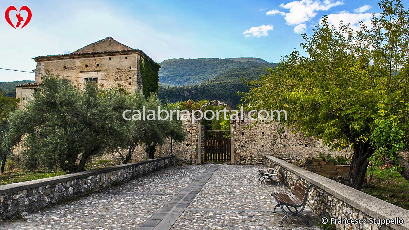 Castello di Policastrello (CS) Castello di Policastrello (CS)