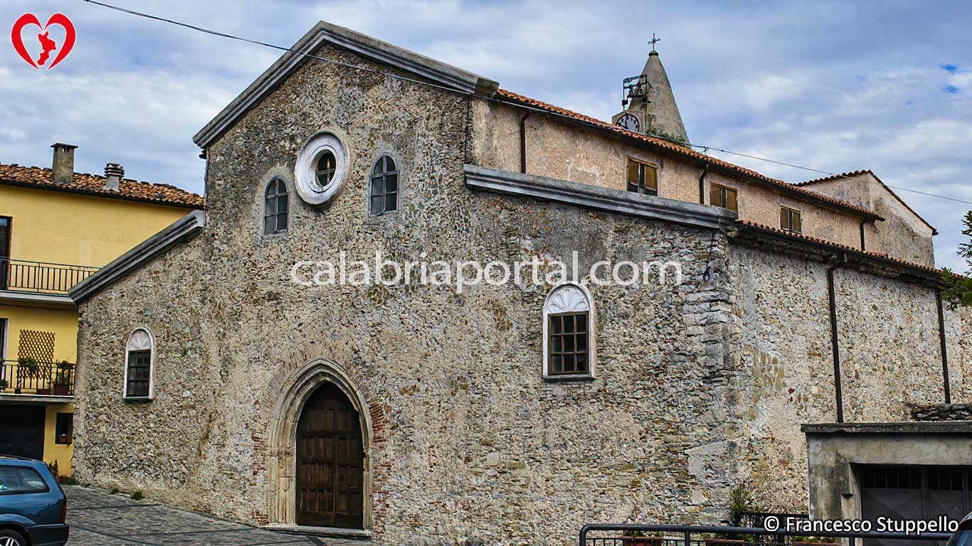 Chiesa del SS. Salvatore a Policastrello (CS) Chiesa del SS. Salvatore a Policastrello (CS)