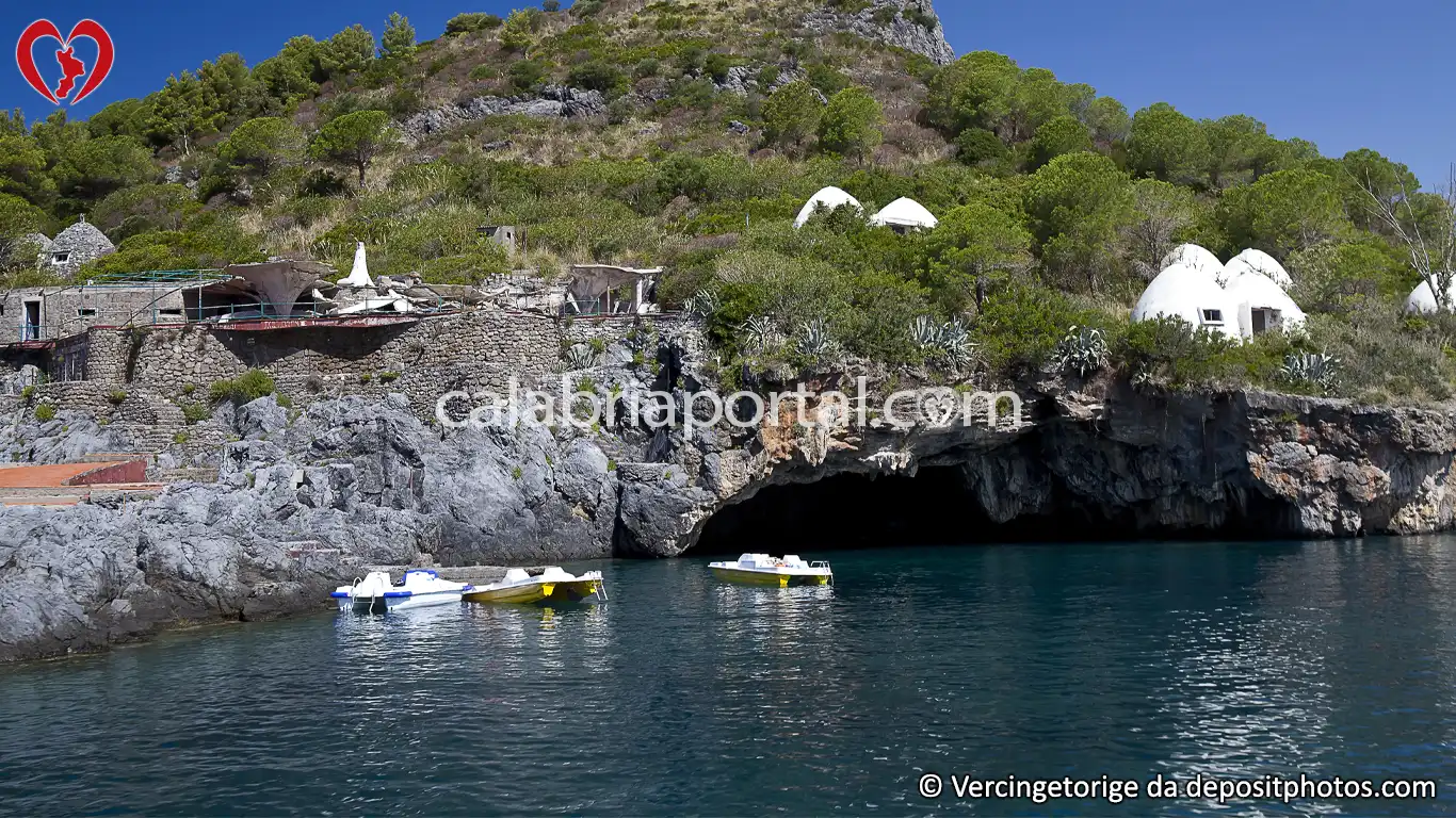 Grotta del Leone a Praia a Mare (CS)