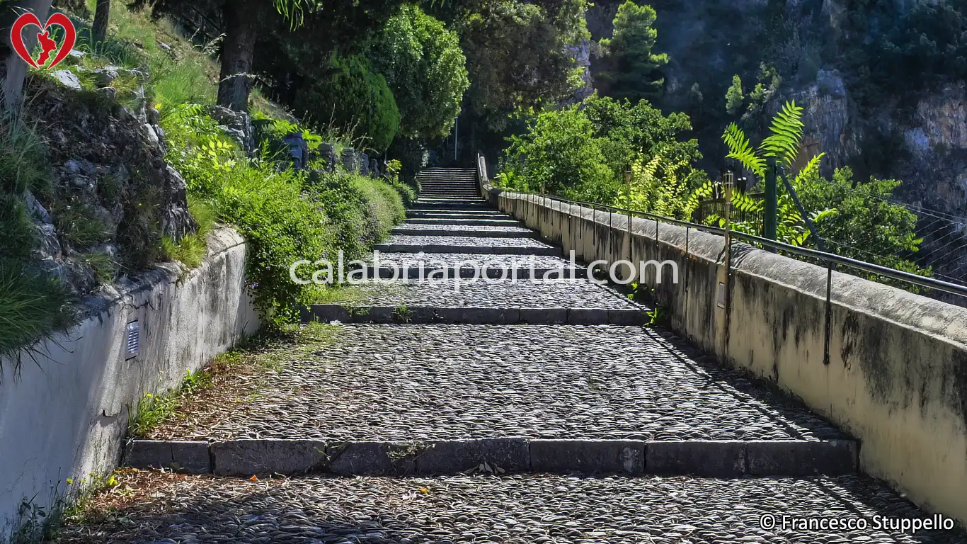 Santuario Della Madonna Del Mare Santuario della Madonna della Grotta a Praia a Mare