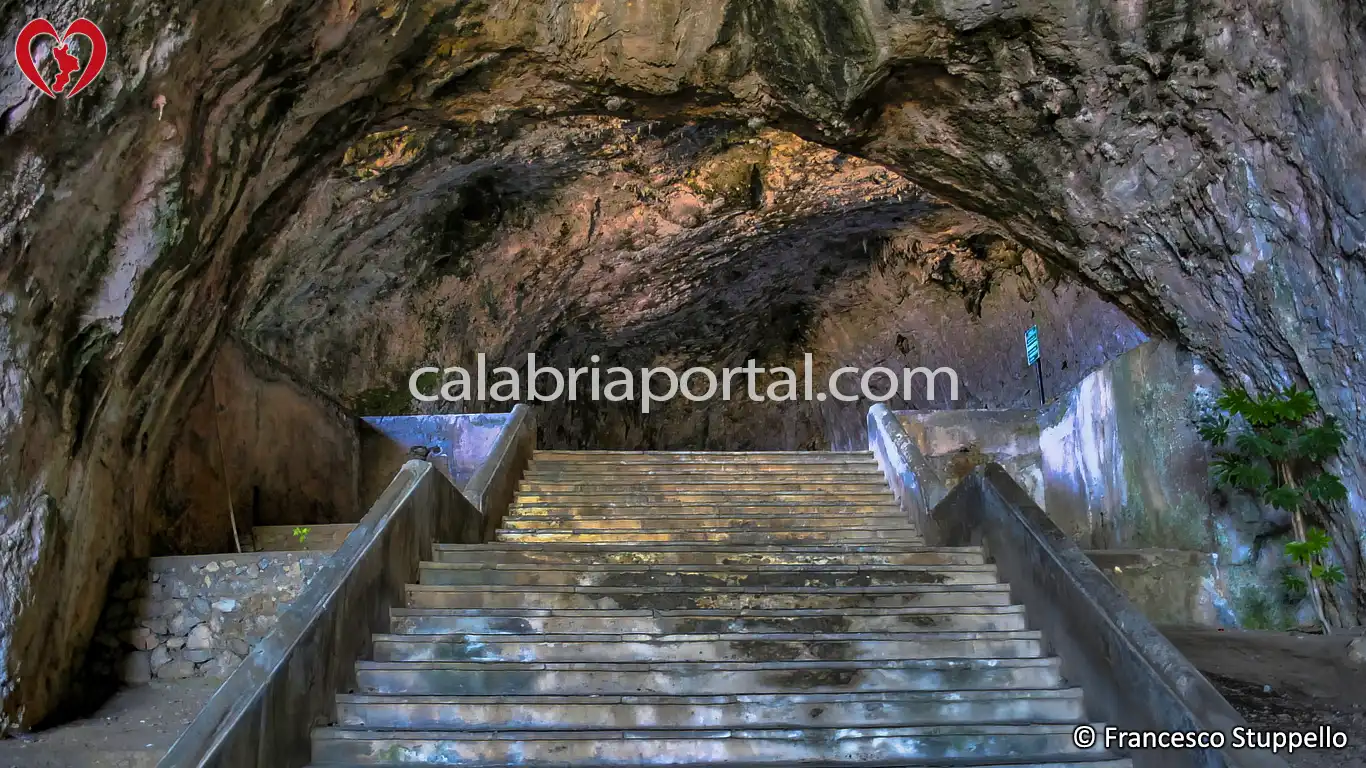 Praia a Mare: la Grotta del Santuario
