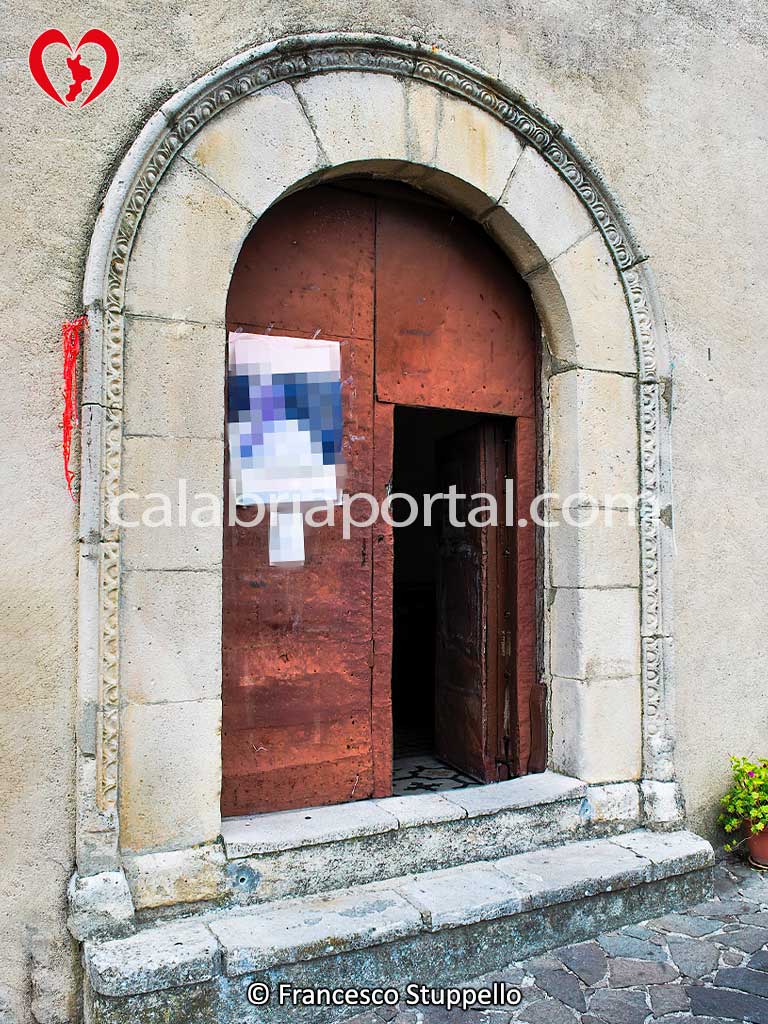Portale Litico di Regina (CS) Portale Litico di Regina (CS)