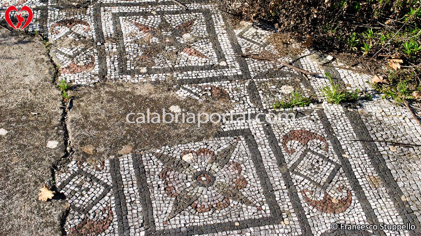 Villa Termale Romana a Roggiano Gravina (CS) Villa Termale Romana a Roggiano Gravina (CS)
