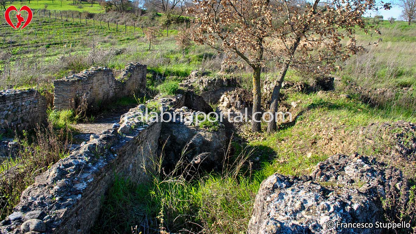 Villa Termale Romana a Roggiano Gravina (CS) Villa Termale Romana a Roggiano Gravina (CS)