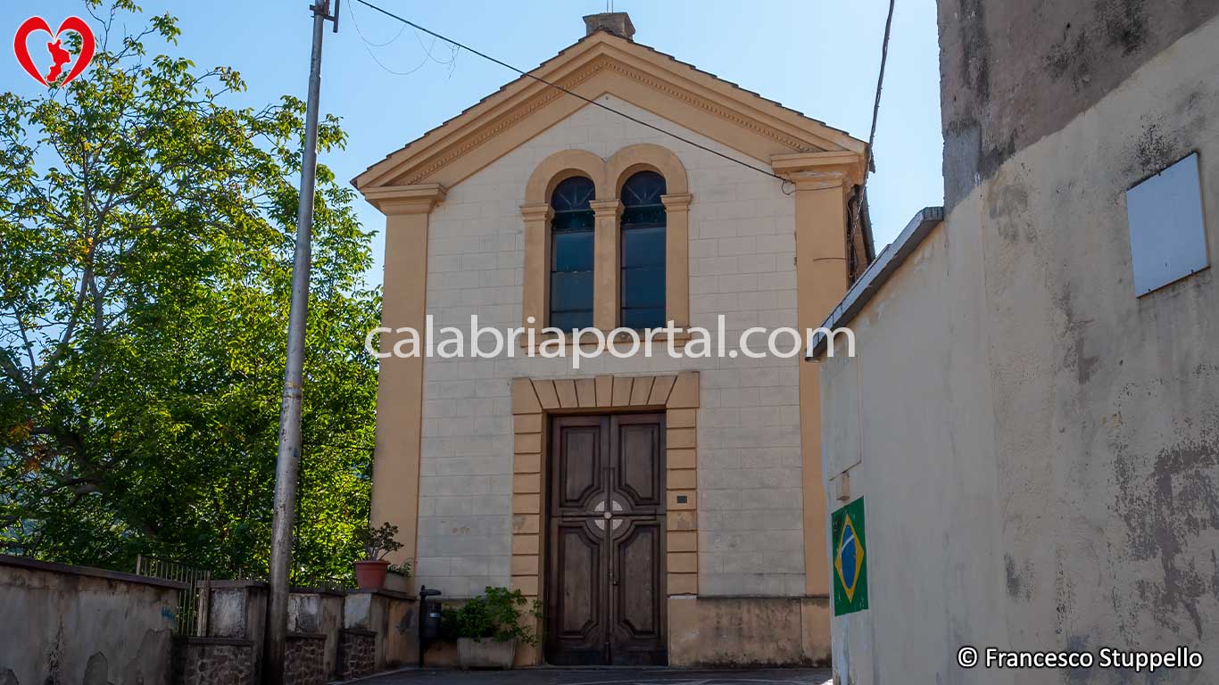 Chiesa della Madonna delle Grazie a Rose (CS) Chiesa della Madonna delle Grazie a Rose (CS)