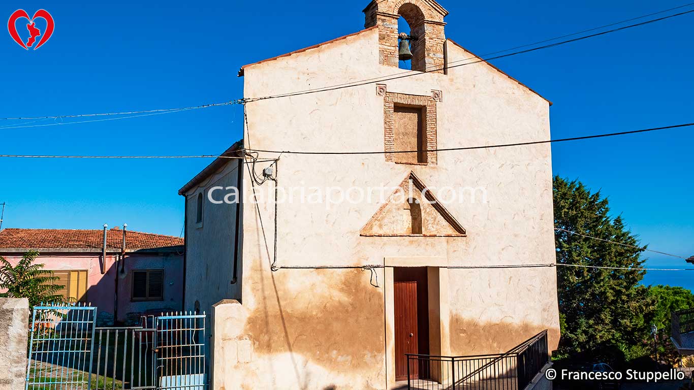 Chiesa di San Nicola di Bari a Roseto Capo Spulico (CS) Chiesa di San Nicola di Bari a Roseto Capo Spulico (CS)