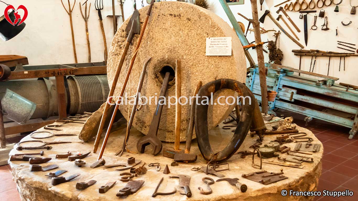 Museo Etnografico di Roseto Capo Spulico (CS) Museo Etnografico di Roseto Capo Spulico (CS)