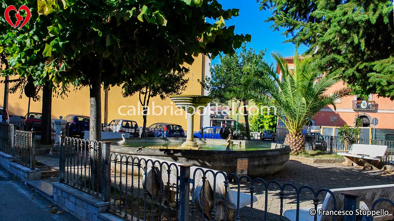 Scorcio del Borgo di San Basile - Calabria Scorcio del Borgo di San Basile - Calabria