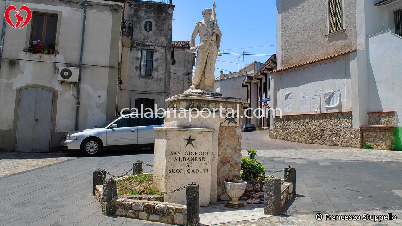 Monumento ai Caduti per la Patria di San Giorgio Albanese (CS)