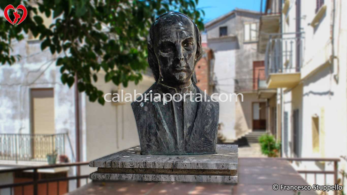 Monumento a Jul Varibobba a San Giorgio Albanese (CS)