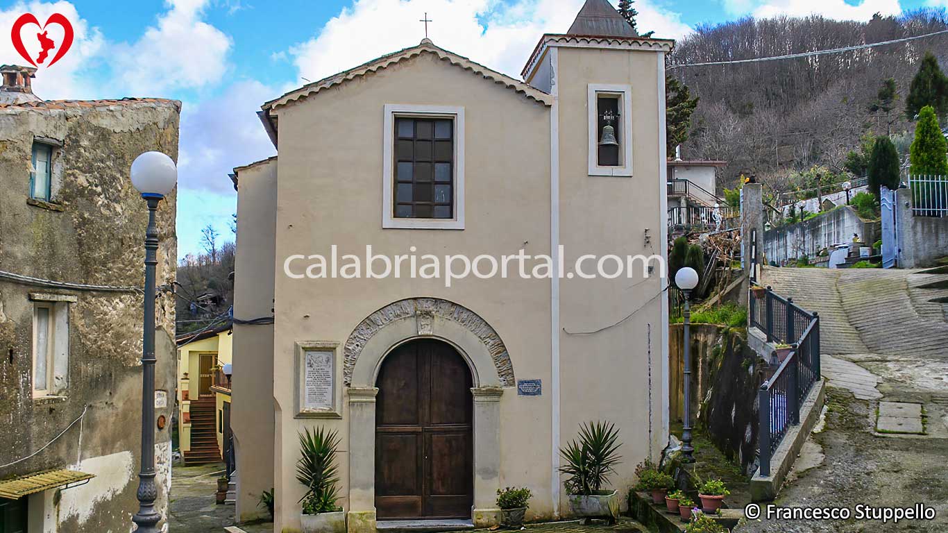 Chiesa di San Nicola a San Lauro (CS) Chiesa di San Nicola a San Lauro (CS)
