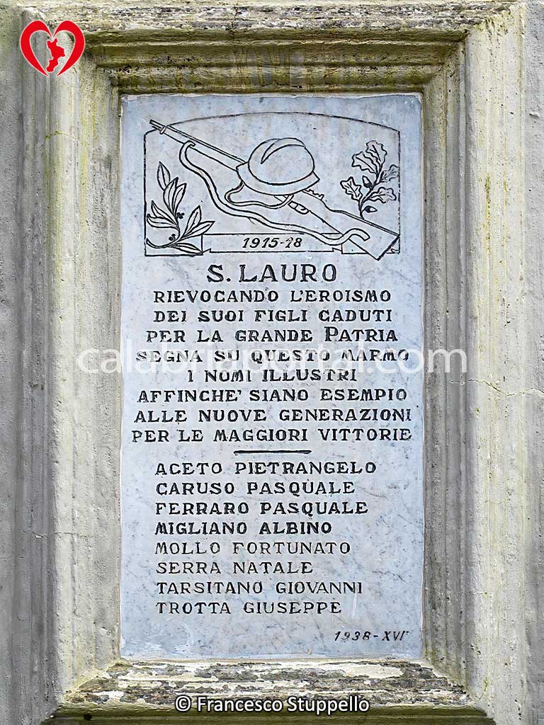 Monumento ai Caduti di San Lauro (CS) Monumento ai Caduti di San Lauro (CS)