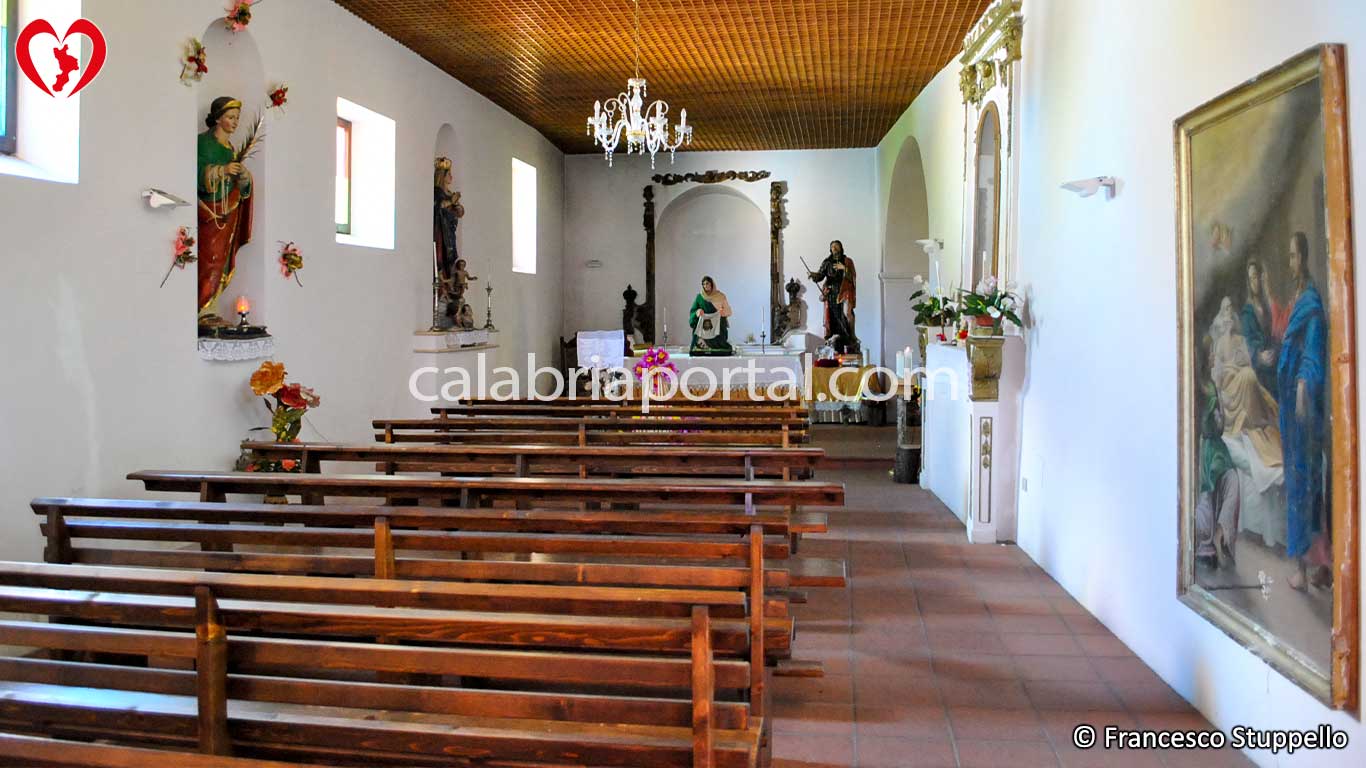 Chiesa del SS. Crocifisso a San Lorenzo Bellizzi (CS) Chiesa del SS. Crocifisso a San Lorenzo Bellizzi (CS)