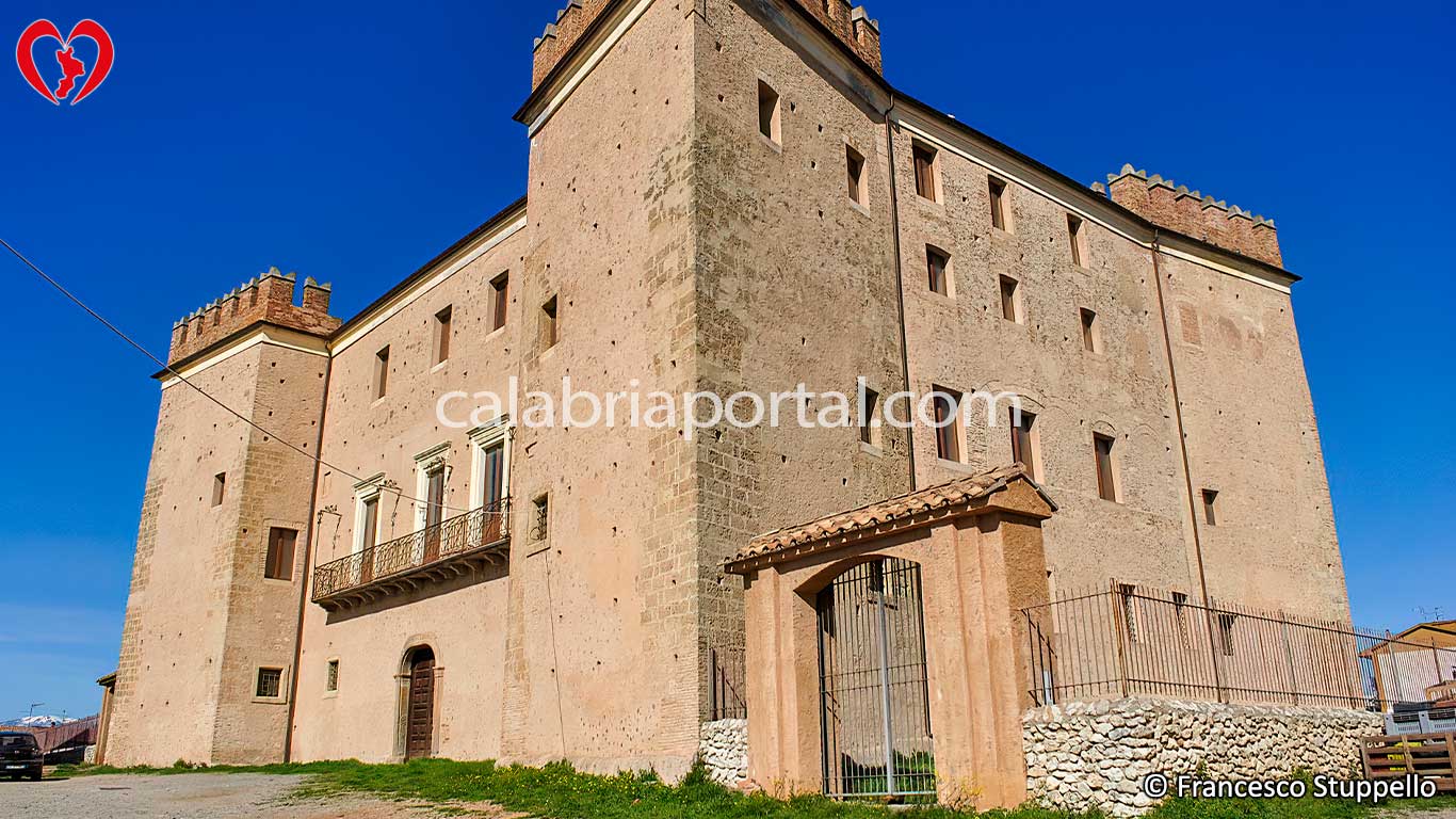 San Lorenzo del Vallo (CS): Castello