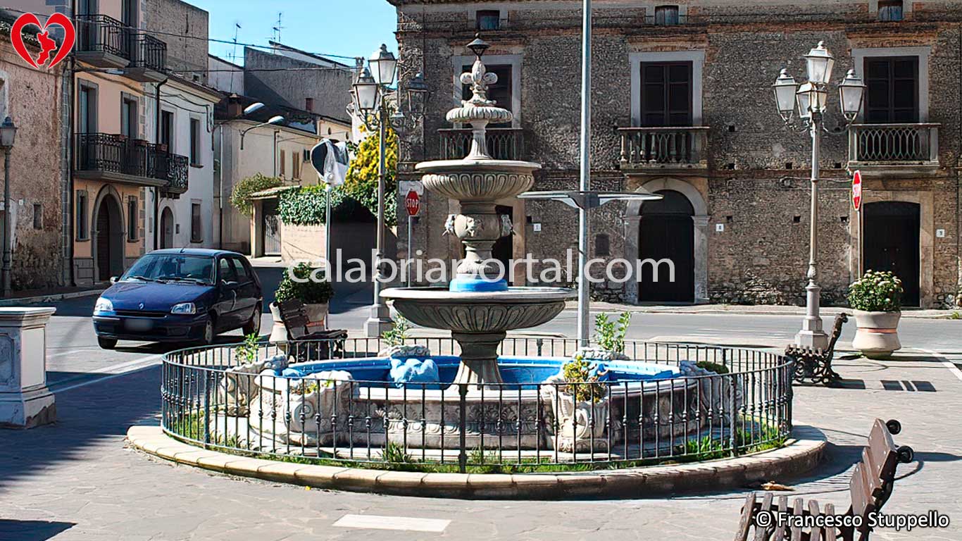 La Fontana di San Lorenzo del Vallo (CS) La Fontana di San Lorenzo del Vallo (CS)