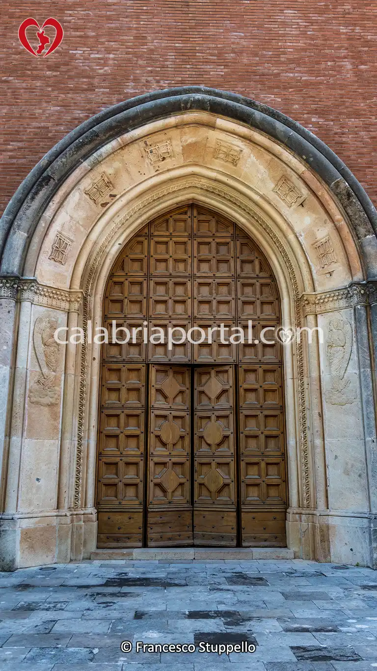 Portale Principale della Cattedrale di San Marco Argentano (CS) Portale Principale della Cattedrale di San Marco Argentano (CS)