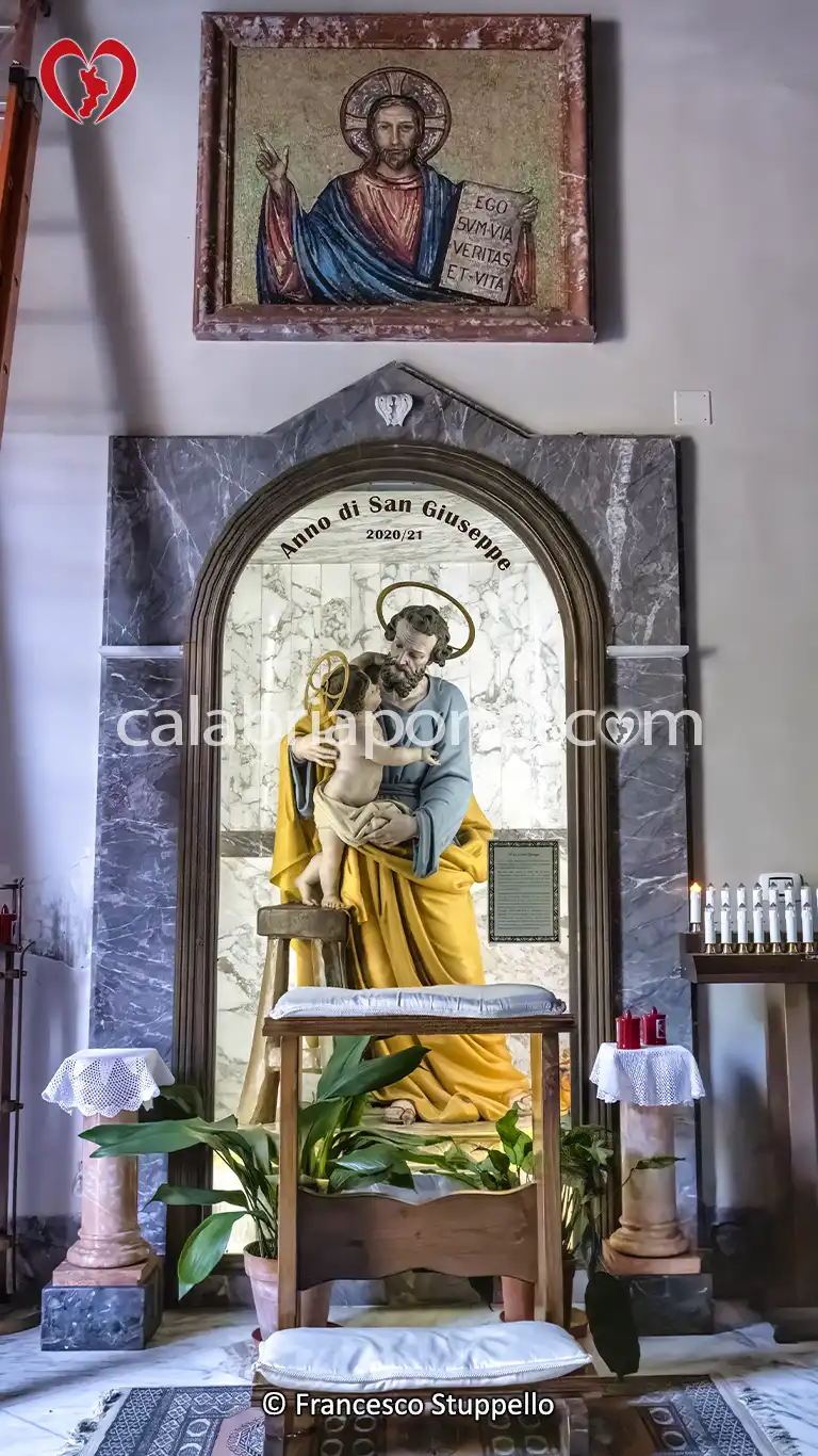Nicchia di San Giuseppe della Cattedrale di San Marco Argentano (CS) Nicchia di San Giuseppe della Cattedrale di San Marco Argentano (CS)