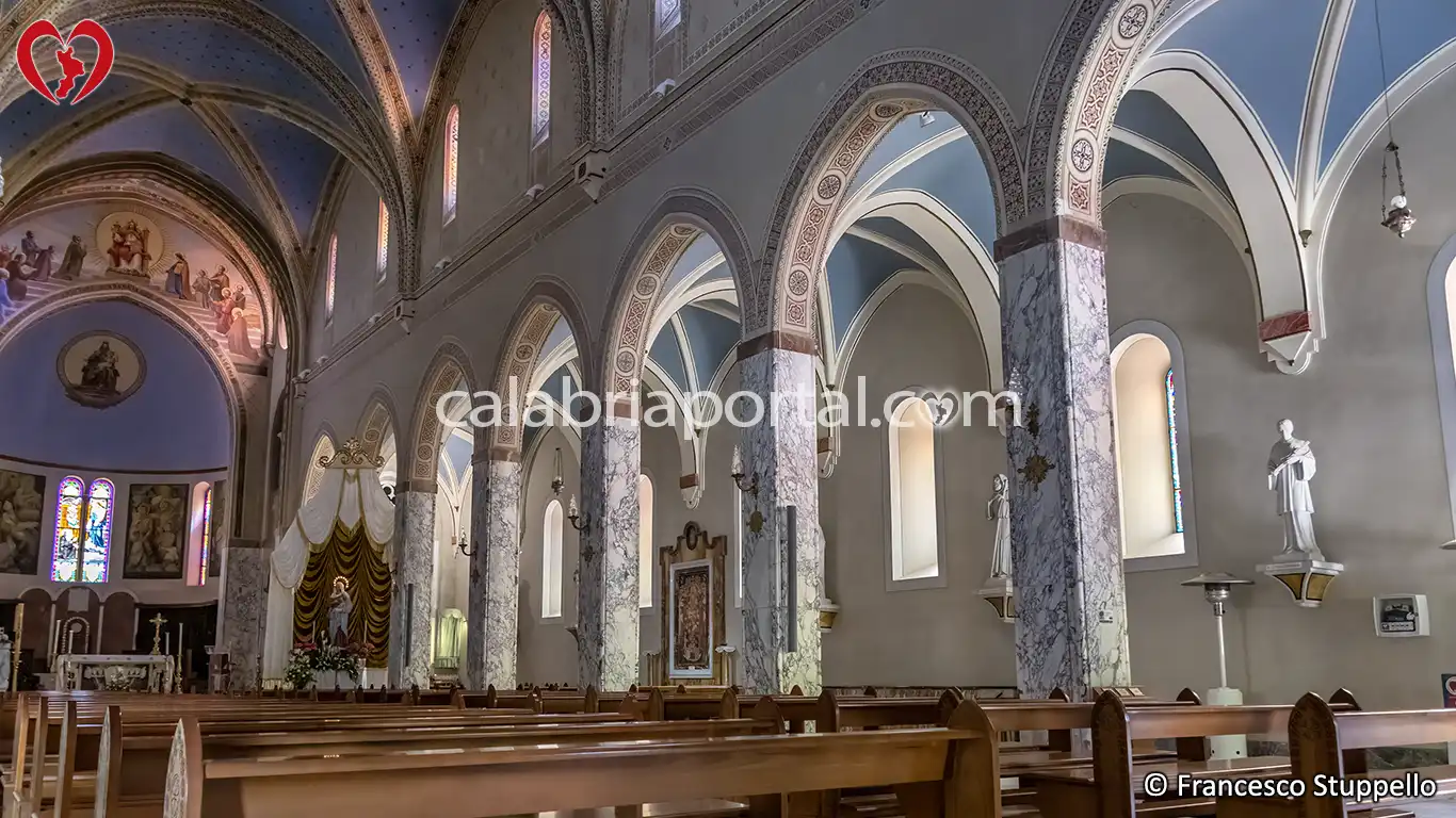 Pilastri Interni della Cattedrale di San Marco Argentano (CS)