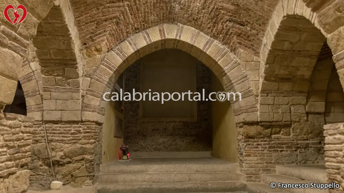Sepolture della Cripta Normanna a San Marco Argentano (CS)