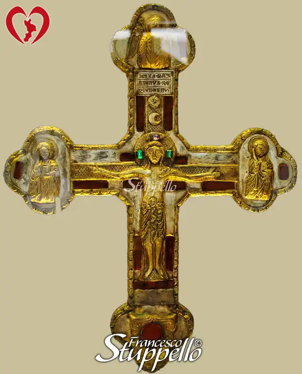 Fronte del Reliquiario a Croce di San Marco Argentano Fronte del Reliquiario a Croce di San Marco Argentano