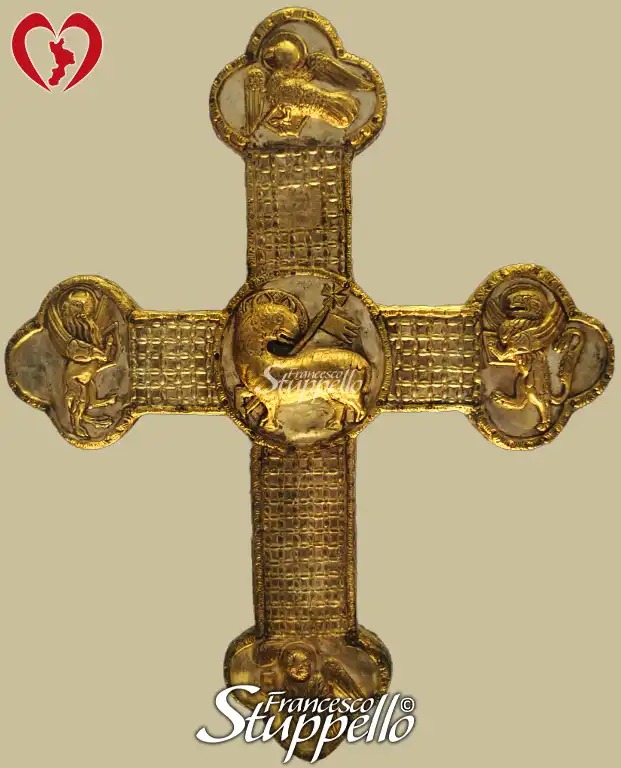 Fronte del Reliquiario a Croce di San Marco Argentano Fronte del Reliquiario a Croce di San Marco Argentano