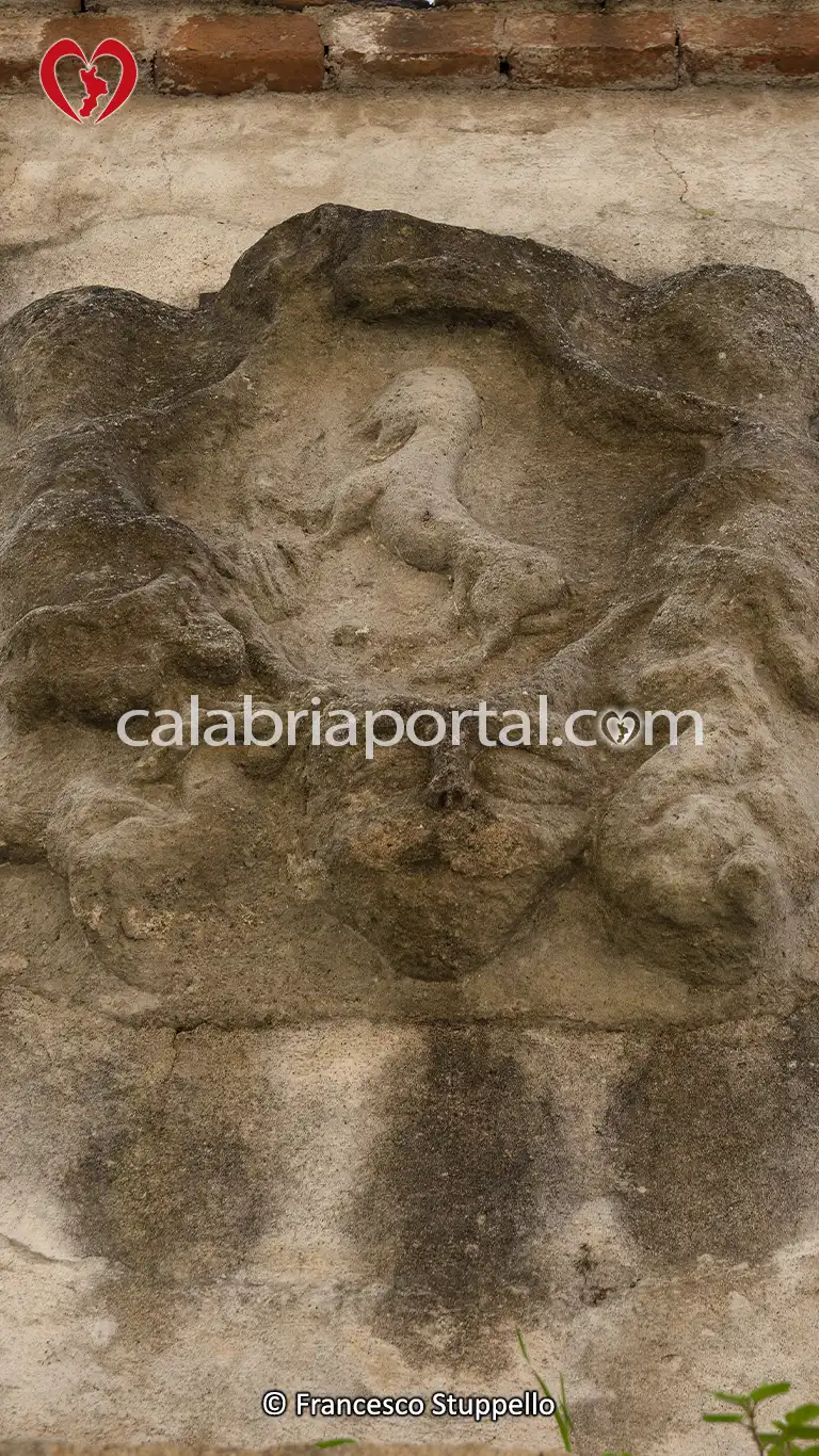Stemma della Fontana di Sichelgaita a San Marco Argentano (CS)