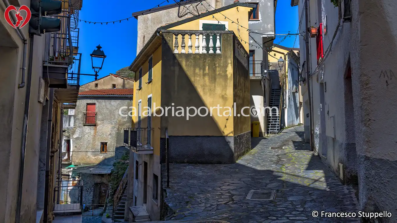 Scorcio del Centro Storico di Sangineto Scorcio del Centro Storico di Sangineto