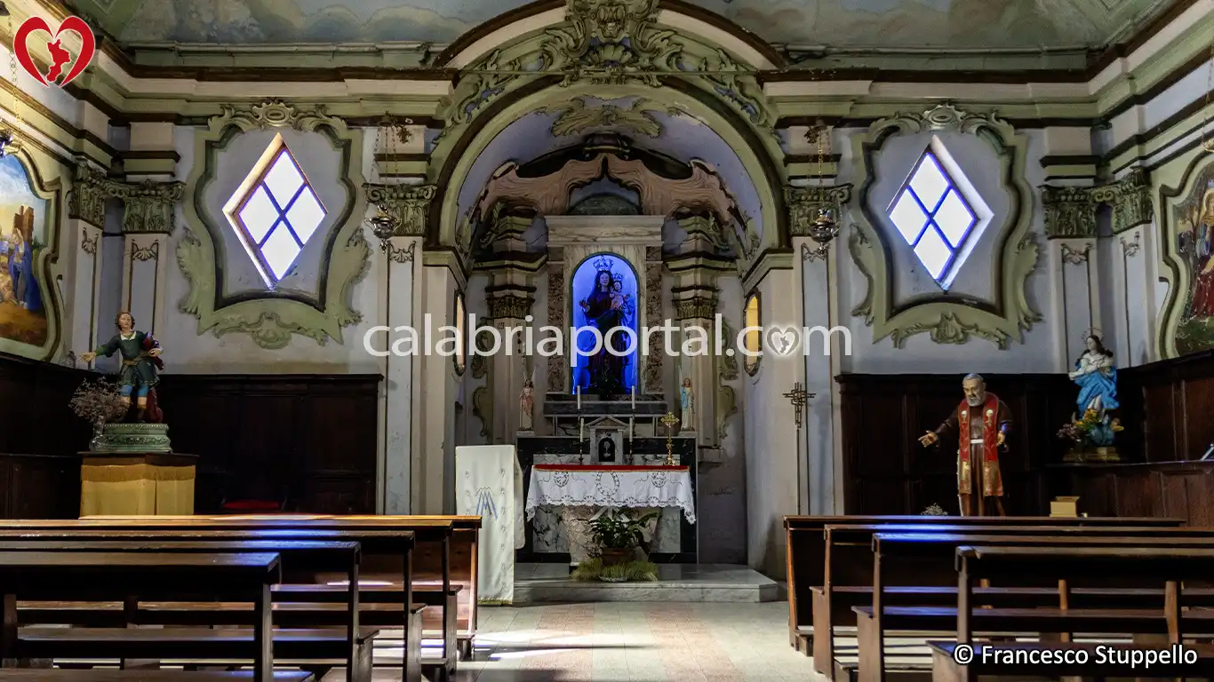 Oratorio della Madonna del Rosario a Sangineto Oratorio della Madonna del Rosario a Sangineto