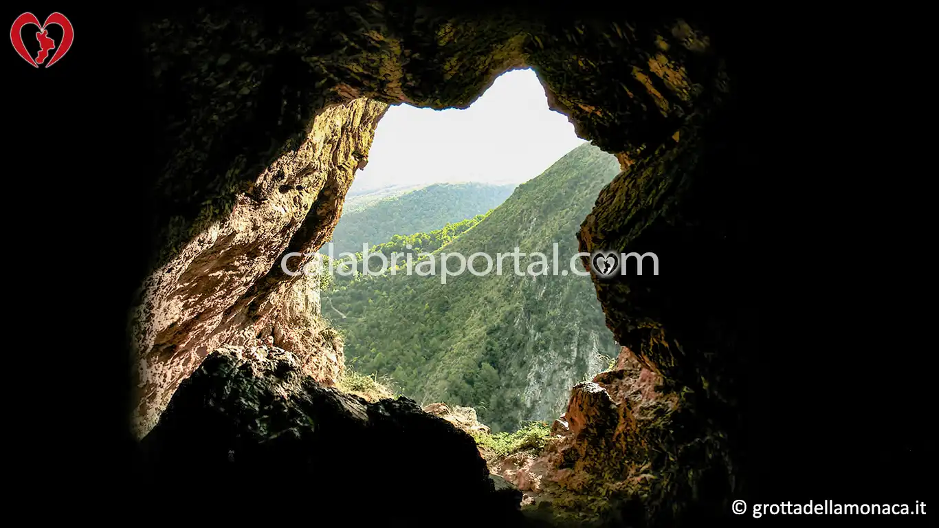 Sant'Agata di Esaro (CS): la Grotta della Monaca