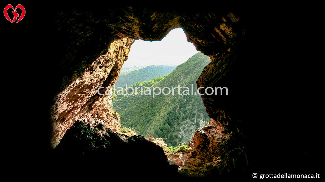 Grotta della Monaca a Sant'Agata di Esaro (CS)