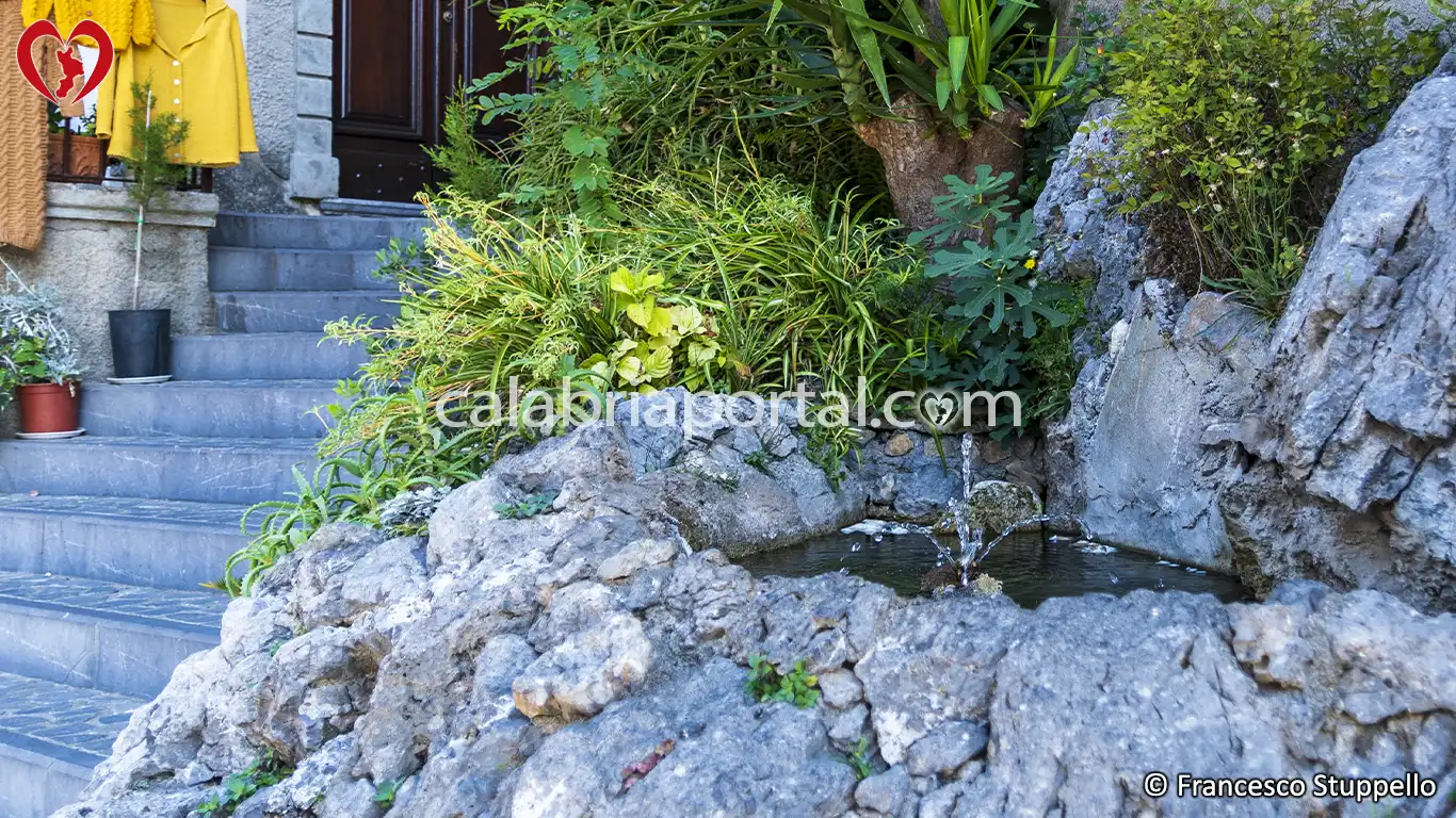 La Fontana a Zampillo a Santa Domenica Talao