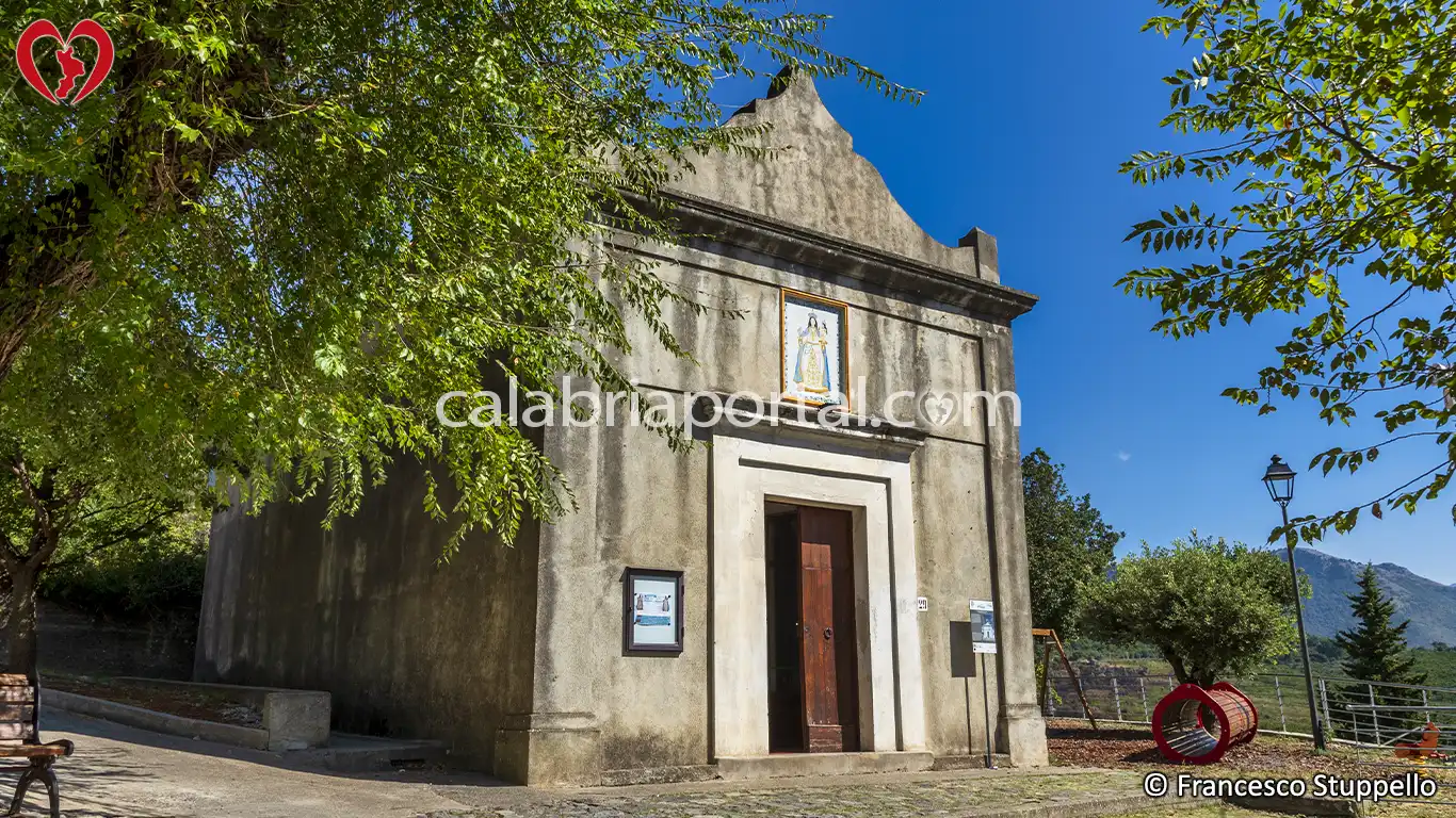 La Chiesa della Madonna del Rosario a Santa Domenica Talao La Chiesa della Madonna del Rosario a Santa Domenica Talao
