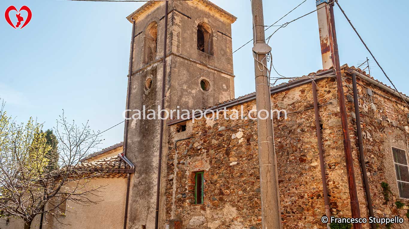 Torre Campanaria della Chiesa di Santa Maria della Neve a Santa Maria La Castagna Torre Campanaria della Chiesa di Santa Maria della Neve a Santa Maria La Castagna