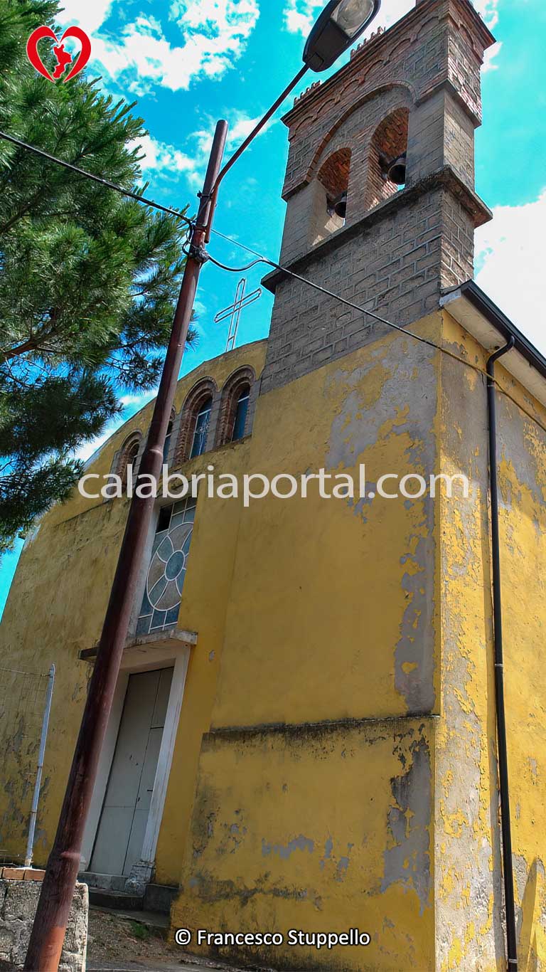 Chiesa di Santa Sofia a Santa Sofia d'Epiro (CS) Chiesa di Santa Sofia a Santa Sofia d'Epiro (CS)