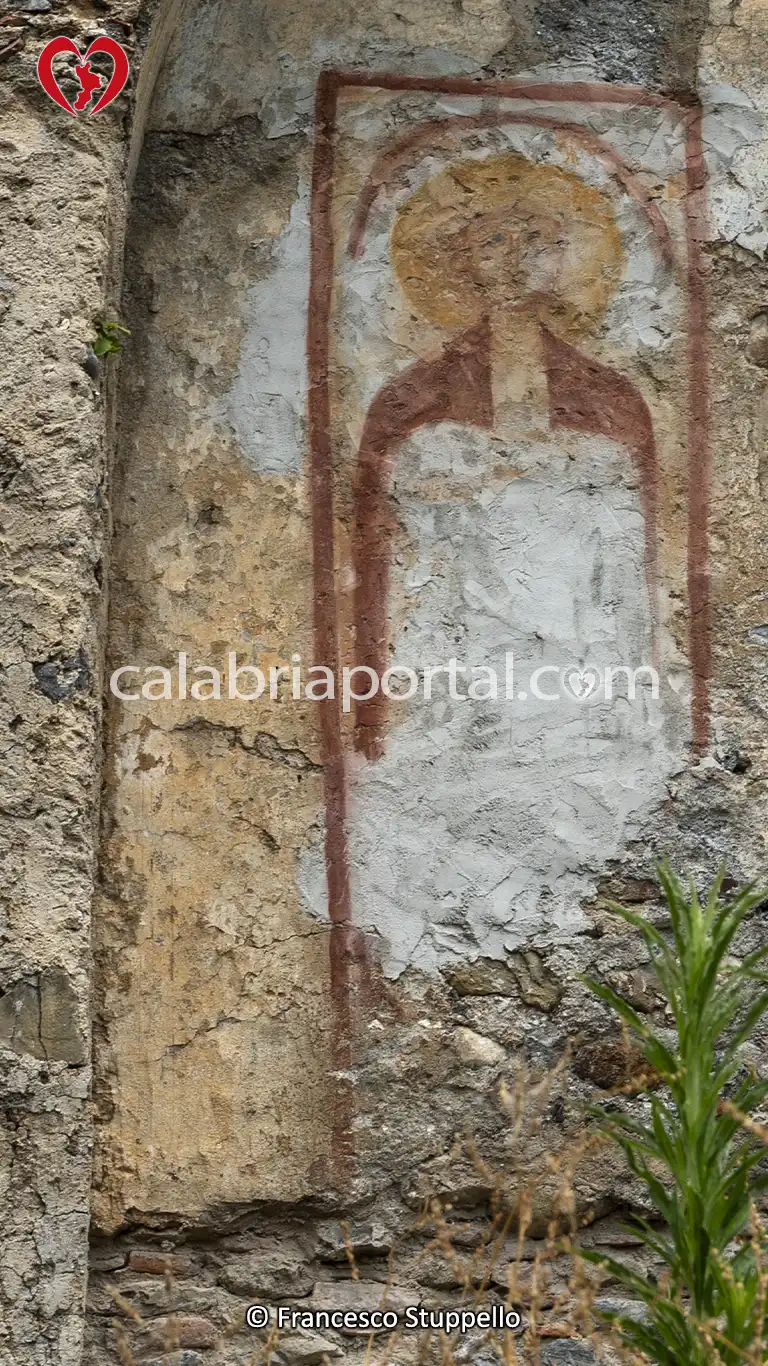 Particolare dell'Affresco del Castello di San Michele a Santa Maria del Cedro (CS) Particolare dell'Affresco del Castello di San Michele a Santa Maria del Cedro (CS)