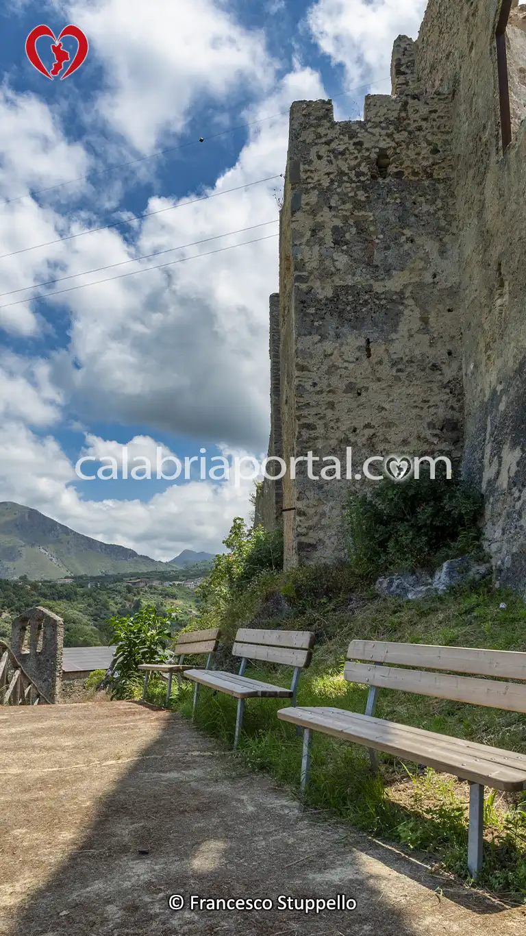 Torre Quadrata del Castello di San Michele a Santa Maria del Cedro (CS)