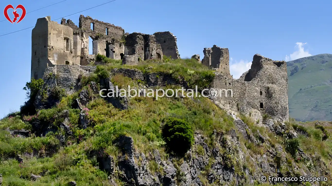 Castello di San Michele a Santa Maria del Cedro (CS)