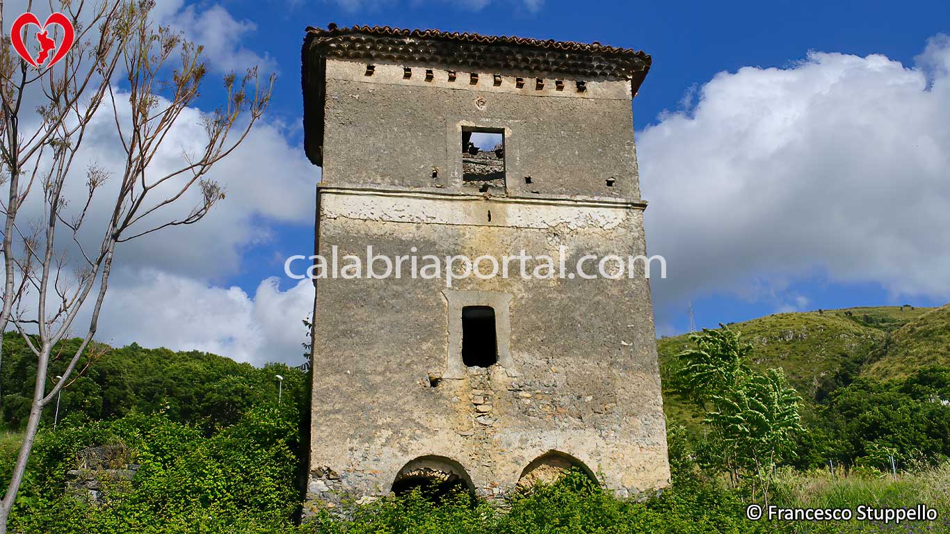 Santa Maria del Cedro (CS): Torre di Sant'Andrea