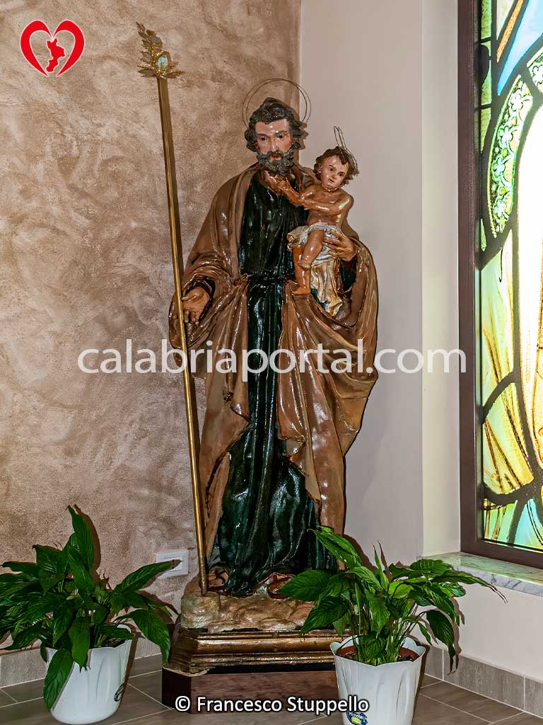 Chiesa di Santo Iorio di Acquappesa: Statua Processionale di San Giuseppe Chiesa di Santo Iorio di Acquappesa: Statua Processionale di San Giuseppe