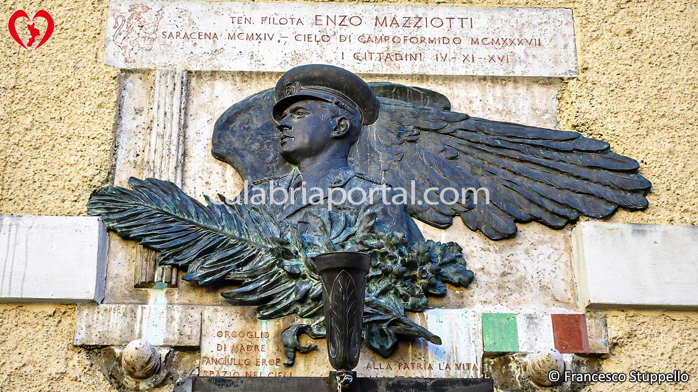 Monumento a Enzo Mazziotti a Saracena (CS)