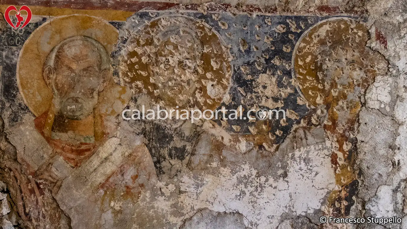 Affresco di San Nicola e San Giovanni Battista della Chiesa dello Spedale a Scalea (CS) Affresco di San Nicola e San Giovanni Battista della Chiesa dello Spedale a Scalea (CS)
