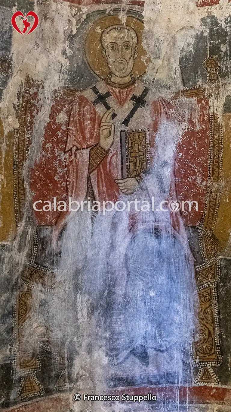 Affresco di Santo Benedicente dell'Abside della Chiesa dello Spedale a Scalea (CS) Affresco di Santo Benedicente dell'Abside della Chiesa dello Spedale a Scalea (CS)